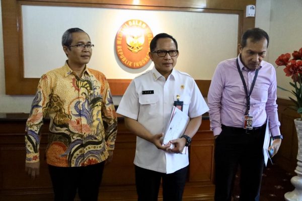 Gandeng KPK, Mendagri Sisir Aliran APBN ke APBD