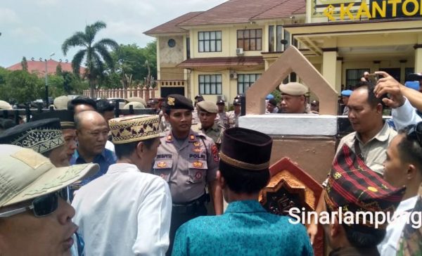 Masyarakat Adat Kebandaraan Marga Sekampung Limo Mego “Ngeluruk” Ke Pemda Lampung Timur