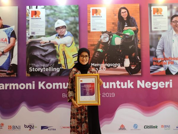 Bupati Lebak Iti Octavia Raih Penghargaan JAMPIRO 2019