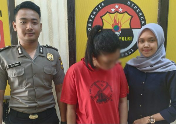 Polisi Ringkus Cewek Cantik Pesta Sabu di Kamar Kost Pringsewu