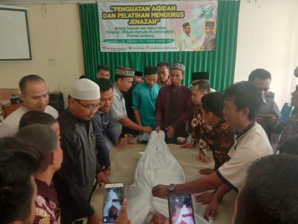 Pimpinan Wilayah Pemuda Muhammadiyah Lampung Pelatihan Mengurus Jenazah