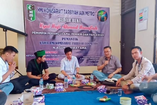 Hari Pahlawan, HMI Komisariat Tarbiyah IAIN Metro Bedah Buku K.H Ahmad Hanafiah