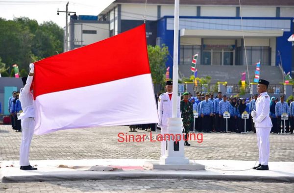 Pj Sekda Mesuji Pimpin Upacara Hari Pahlawan