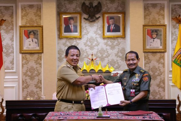 Gubernur Arinal Tandatangani Kerjasama Peningkatan Study Pertahanan dengan Rektor Universitas Pertahanan