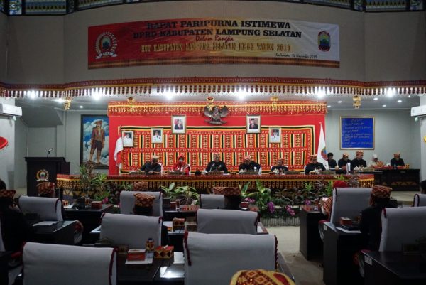DPRD Gelar Paripurna HUT Kabupaten Lampung Selatan Ke-63, Nanang Ermanto Ajak Masyarakat Bersyukur