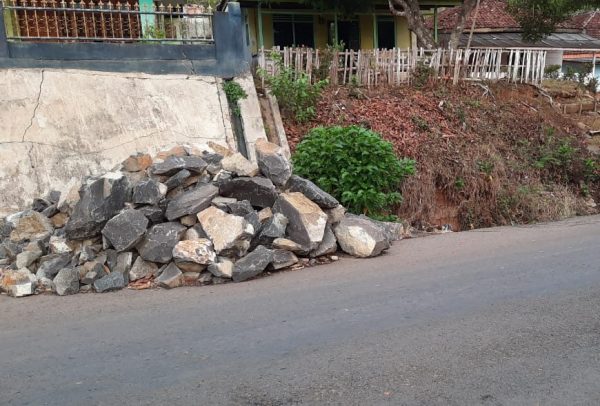 Proyek Dinas PUPR Provinsi Lampung UPTD Wilayah IV Rp1,3 Miliar di Desa Surakarta Mangkrak