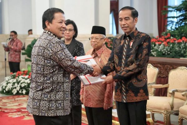 Gubernur Arinal Djunaidi Terima DIPA 2020 dari Presiden Joko Widodo