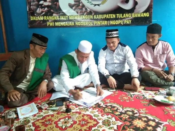PWI Tulang Bawang Doa Bersama