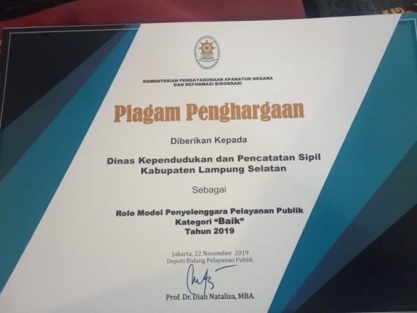 Tiga Dinas Pemkab Lampung Selatan Dapat Penghargaan KemenPAN RB Katagori Pelayanan Publik