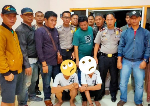Bawa Daun Ganja, Dua Pemuda Kotabumi Ditangkap Dekat Kuburan China
