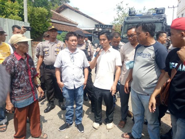 Warga Dua Desa Santroni PT Sinar Bambu Mas