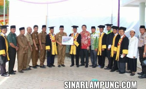 Wadanramil Pelda Tarsino Hadiri Wisuda STIS Lampung Timur