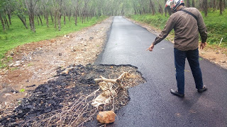 Umur Dua Pekan Proyek Jalan Penghubung Ruas Endro Suratmin-Way Galih Rp1,7 Miliar Sudah Rusak,