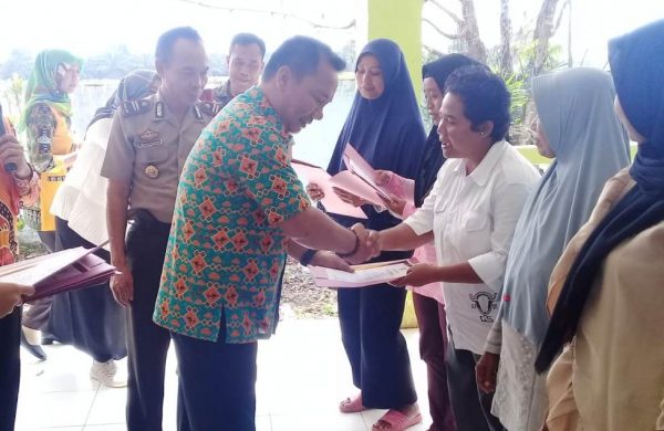 Program Graduasi Mandiri di Lampung Utara: KPM PKH “Naik Kelas” Lepas dari Bansos, “Malu sama Tempelen Stiker atau Memang Sudah Mampu?”