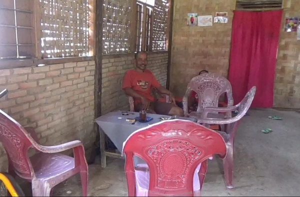 Merasa Jatuh Harga Diri Ditempel Stiker Miskin, Penerima PHK Mengundurkan Diri