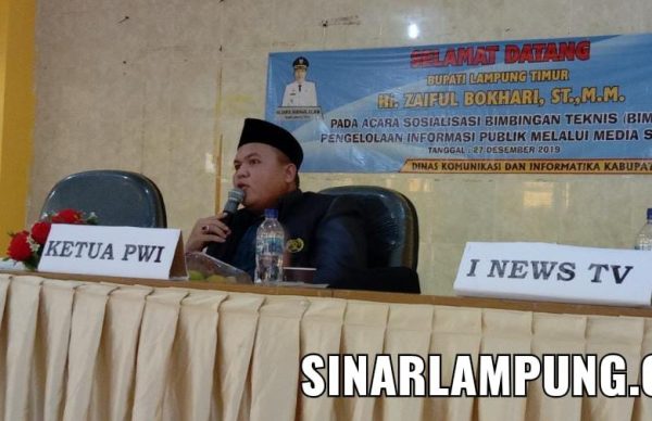 Ketua PWI Lamtim Jadi Narsum Bintek Jurnalisme Warga