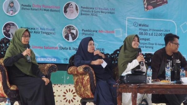 Bedah Buku, PII Wati Banten Ajak Pelajar Berdaya dan Berkarya