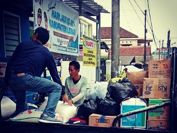 Asak’s 95 Ngelantour Kirim Bantuan Korban Banjir Kabupaten Lebak