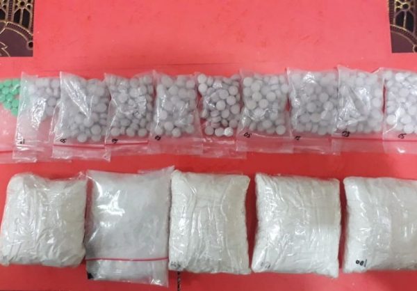 Hadiah Tahun Baru, Ditnarkoba Polda Gulung Bandar Narkoba Merak Batin BB 437 Pil Ekstasy dan 500 Gram Sabu Sabu