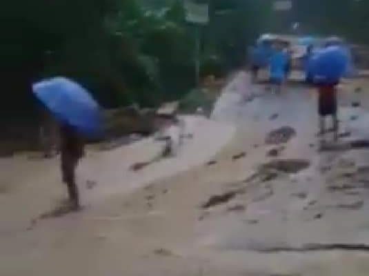 Breaking News: Banjir dan Longsor di Tanggamus, Jalinbar Kota Agung-Pesibar Putus