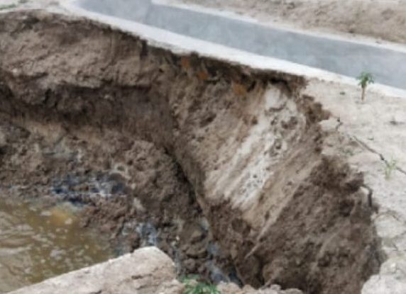 Pak Bupati Umar, Warga Kartasari Bilang Kualitas Proyek Irigasi Way Pengacaran Buruk Sekali