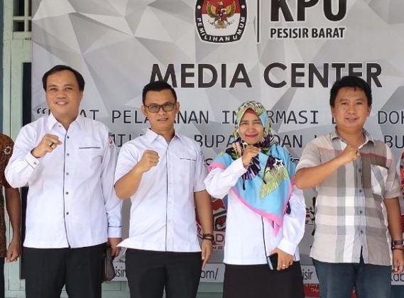 Bawaslu dan KPU Pesisir Barat Perkuat Sinergi Hadapi Pilkada 2020