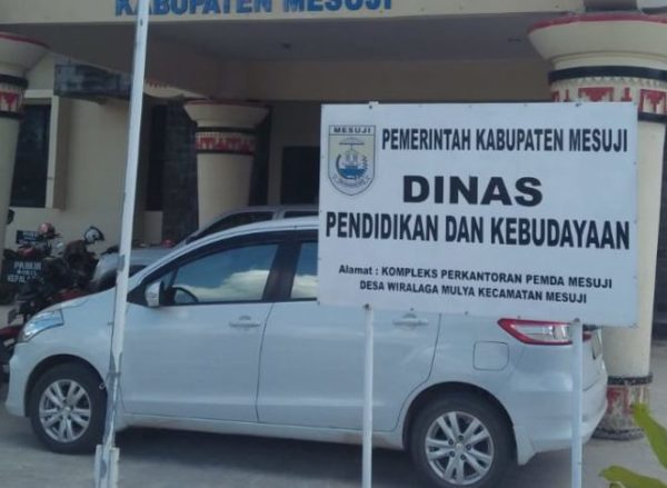 Komite SMPN 3 Sebut Pungutan Laptop Sukarela, Disdik Mesuji Hanya Aminkan Saja