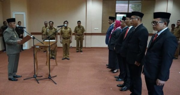 Nanang Ermanto Lantik Enam Pejabat Pimpinan Tinggi Pratama