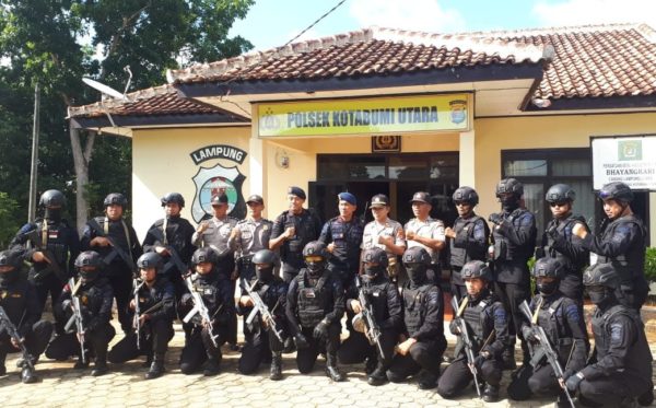 Brimob dan Polres Lampung Utara Gelar Patroli Cegah Gangguan Kamtibmas
