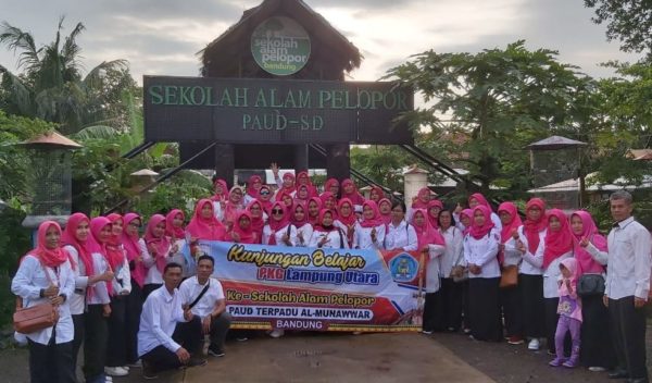 Kepala Lembaga PUD Kunjungan ke Sekolah Alam Pelopor Al Munawwar Bandung