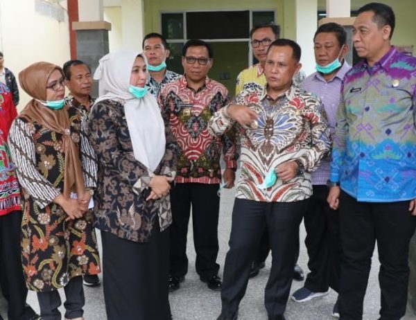 Nanang Ermanto Tinjau Ruang Isolasi RSUD Bob Bazar