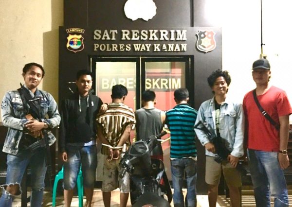 Spesialis Pencuri Bantalan Kereta Api di Tangkap