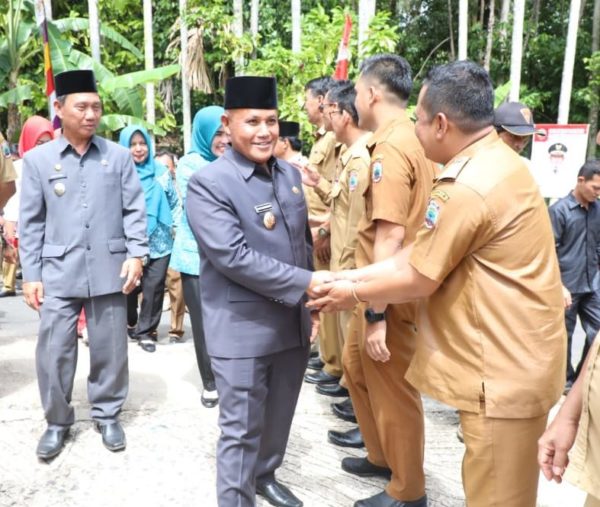 Nelayan Pesisir Rajabasa Terima Bantuan Kapal Yakkum Emergency Unit