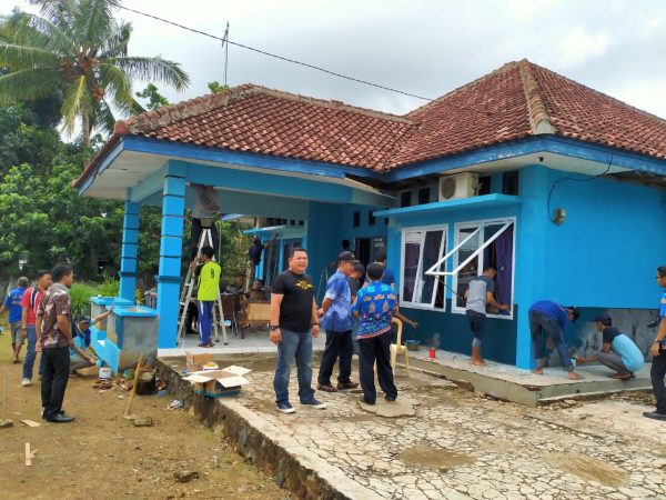 Warga Binaan Lapas dan Rutan Kotabumi Rayakan HPN Percantik Gedung PWI Lampura