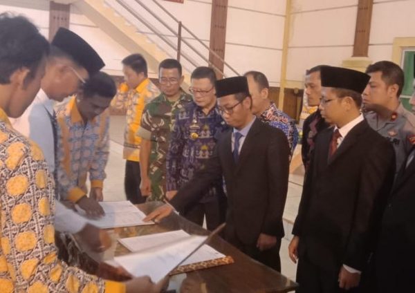 KPU Kukuhkan 120 PPK Lampung Timur