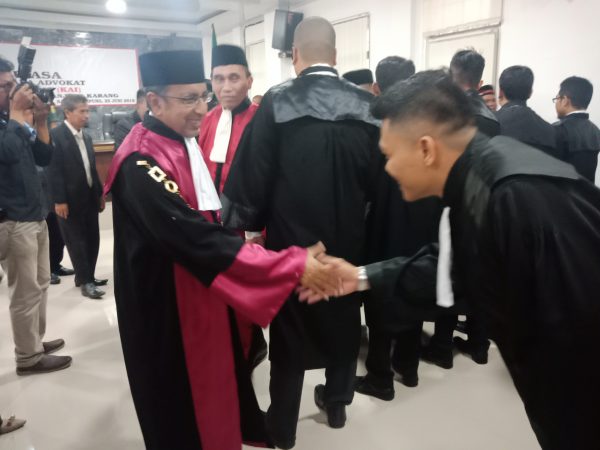 Ketua PT Tanjungkarang Ambil Sumpah 23 Advokad KAI Lampung