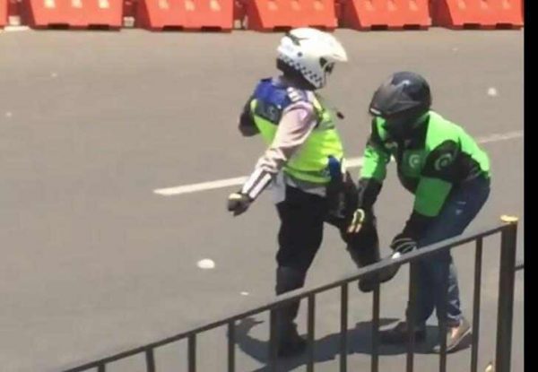 Polantas Viral Kick Driver Ojol Dimutasi, Kapolresta Bogor Minta Maaf