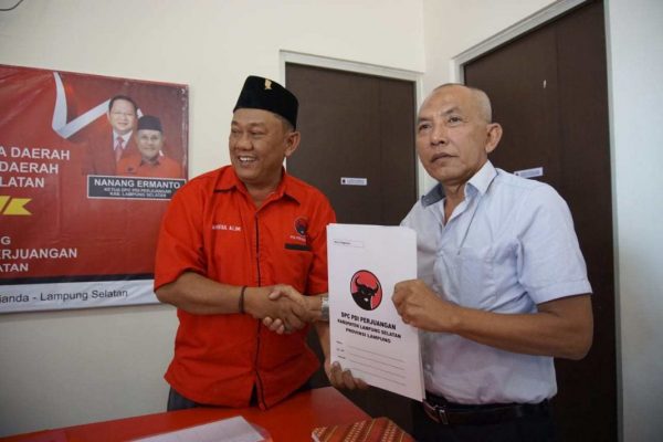 Ketua DPRD Lampung Selatan Hendry Rosyadi Ikut Daftar Penjaringan PDIP