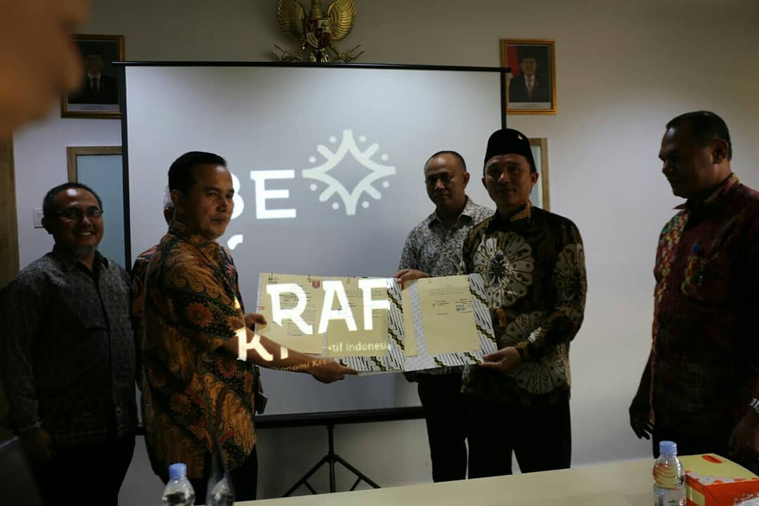 Majukan Ekonomi Kraatif, Parosil Mabsus Teken MoU Dengan Bakraf RI