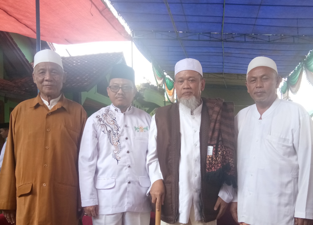 Ketua PCNU lampung Barat Duduk Bareng Jamaah Thoriqoh Al Mu’tabaroh