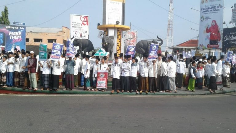 Ketua Forkom Pondok Pesantren Sayangkan Tindakan “Jual Santri Lampung” Dukung Jokowi
