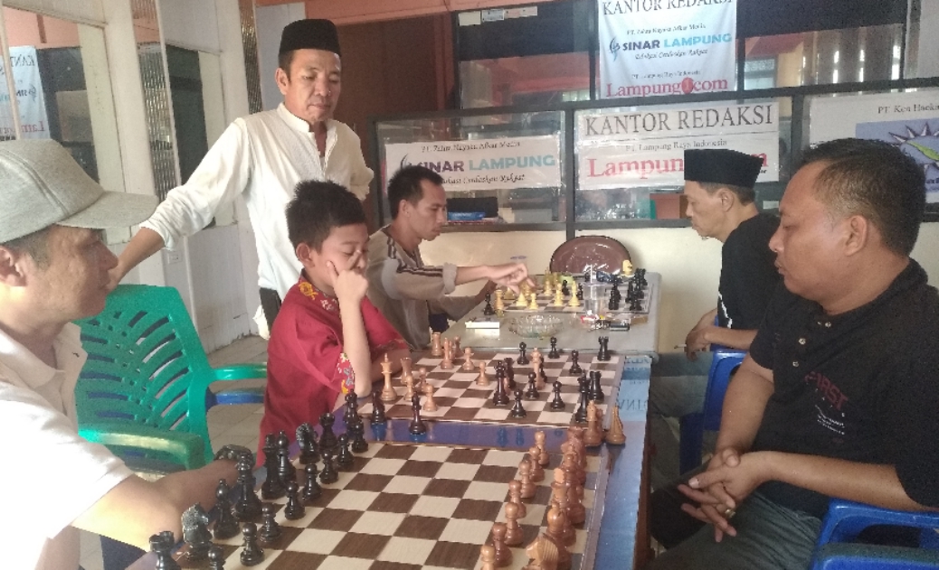 Lomba Catur Wartawan Meriahkah HUT RI 73 SMSI Lampung