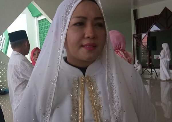 Diam Diam Winarti dan Pejabat Tulang Bawang “Plesiran” Ke Timur Tengah?