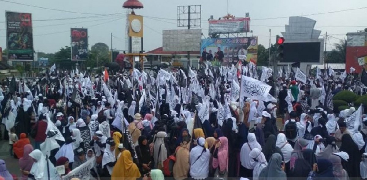 Ribuan Umat Islam Lampung “Long March” Bela Kalimat Tauhid