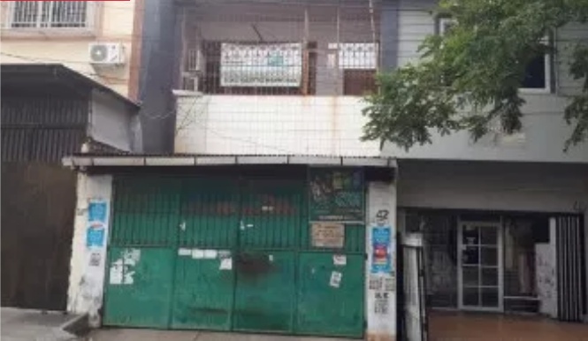 Gudang Diduga Berkedok Toko Obat di Makassar