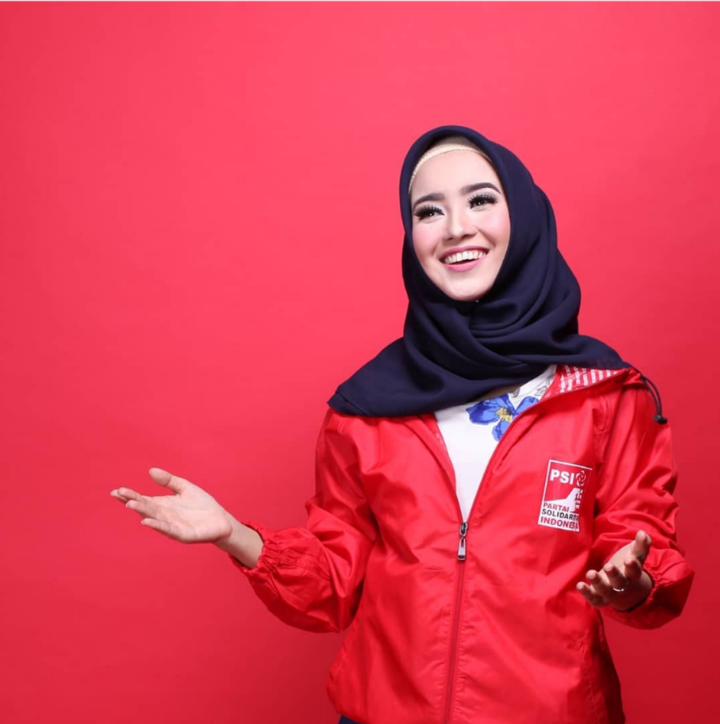 Kisah Caleg Cantik Diputus Pacar Karena Beda Partai