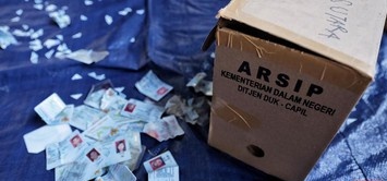 Ribuan Keping e-KTP Ditemukan Warga Tercecer di Pariaman Sumbar