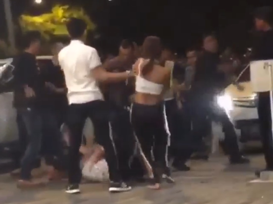 Pengunjung Malam Tahun Baru Dikroyok Sekelompok Orang di Parkir Novotel