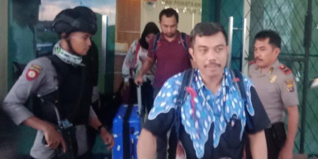 Penggeledahan di Mesuji, KPK Angkut Tujuh Koper dan Satu Kadur Berkas