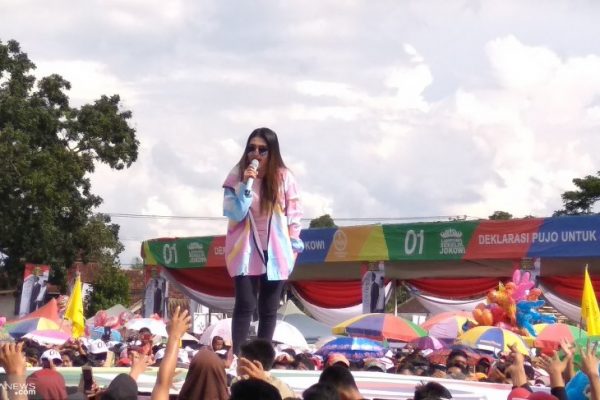 Via Vallen Mengaku Dulu Dukung Prabowo Sekarang Pilih Jokowi